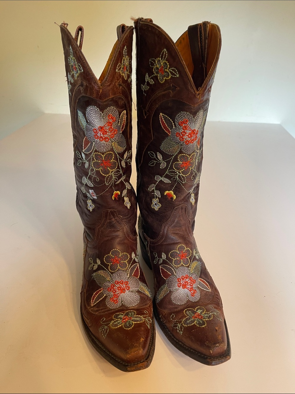 Old Gringo Bonnie Western Boots
Multicolor Floral Stitching 
Size 7.5